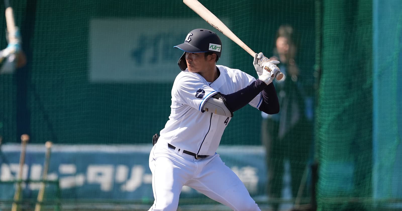 石井一成選手の特集動画をチェック