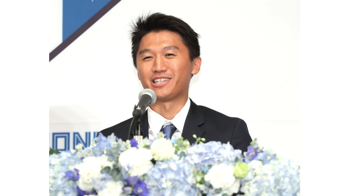 日本ハム】加藤豪将が入団会見「夢のよう」背番号3 長文レターで思い