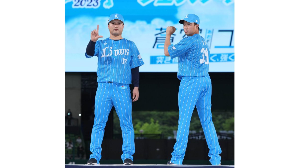西武】夏の恒例企画「蒼空ユニフォーム」を発表 モデル役の松本航は