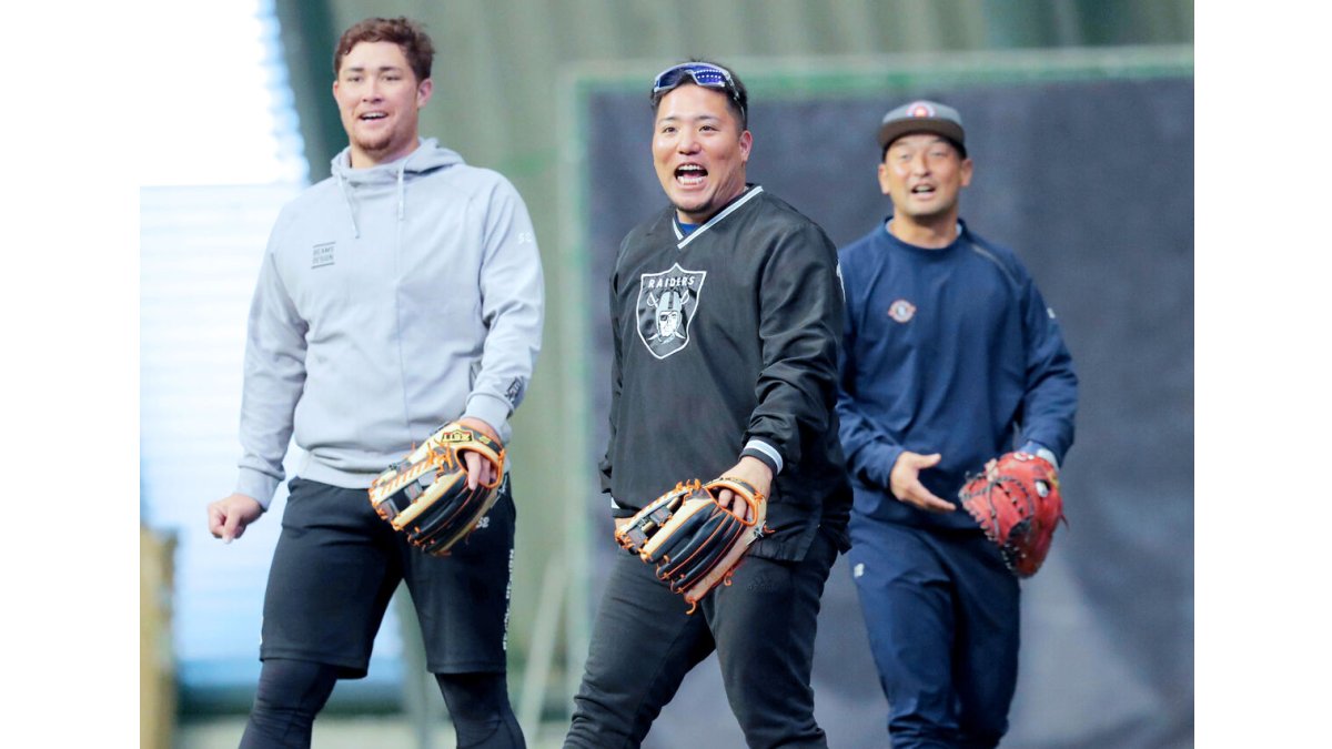 ソフトバンク】山川穂高が“沖縄トリオ”自主トレで郷土なまり