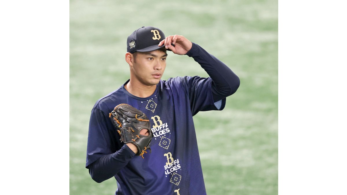 オリックス佐藤一磨　実使用　グラブ 緊張はガチガチにしています」支配下登録されたばかりオリックス佐藤一