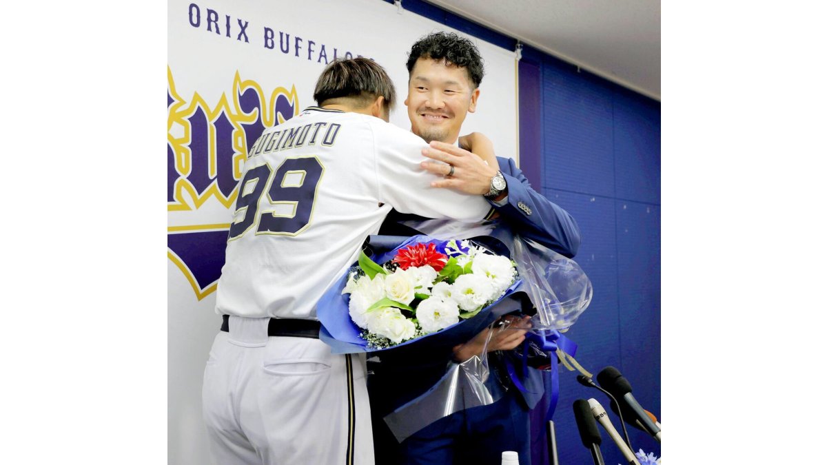 【オリックス】阪神・岡田彰布監督が引退のＴ―岡田ねぎらう １９年の現役生活に「十分やろ」｜パ・リーグ.com｜プロ野球