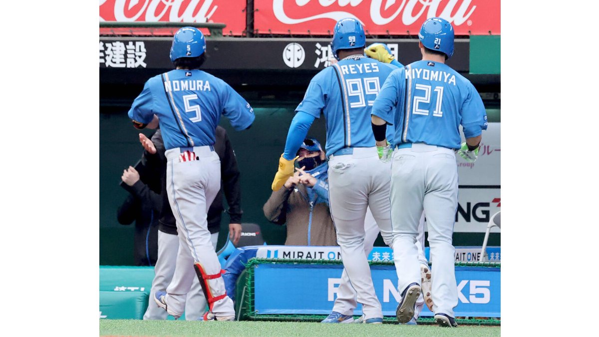 日本ハム】新庄剛志監督が2発6打点の野村に謝罪「バツして、どうも