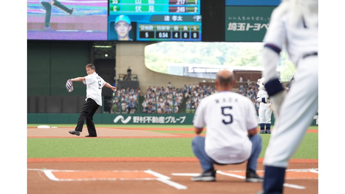 京*郎様 埼玉西武ライオンズ 和田一浩 ユニフォーム サイズXXL 【公式