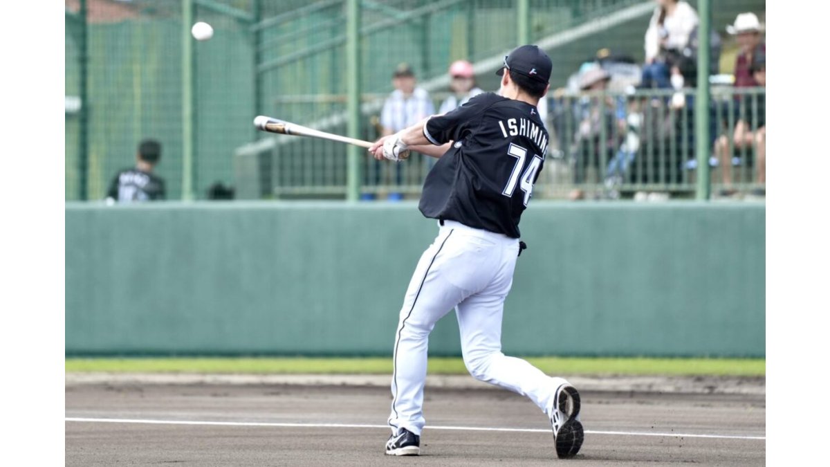 ロッテ・伊志嶺コーチ「感慨深いものがあります」母校・沖縄尚学の