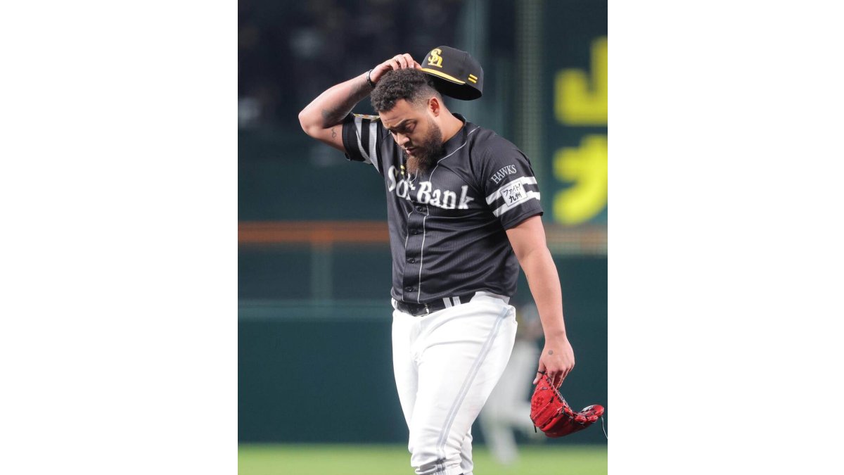 日本シリーズ】5回2死一、二塁で2番手・ヘルナンデスが佐藤輝明に中