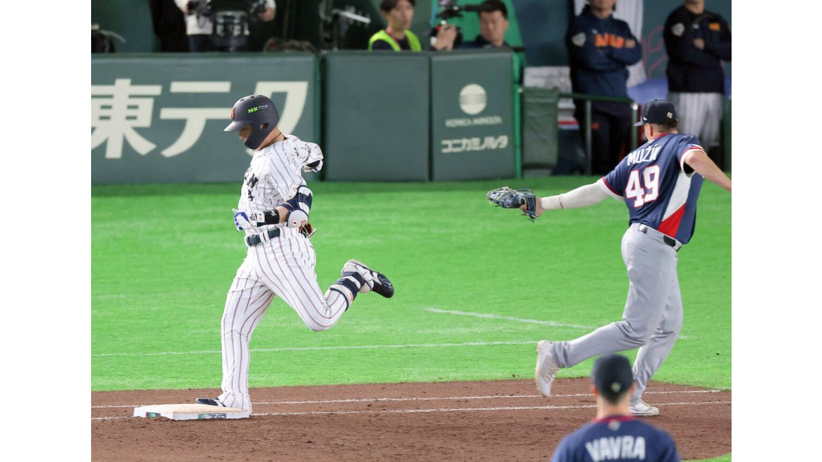 侍ジャパン・若月健矢が元同僚で4番・吉田正尚の代打で登場…遊ゴロ失
