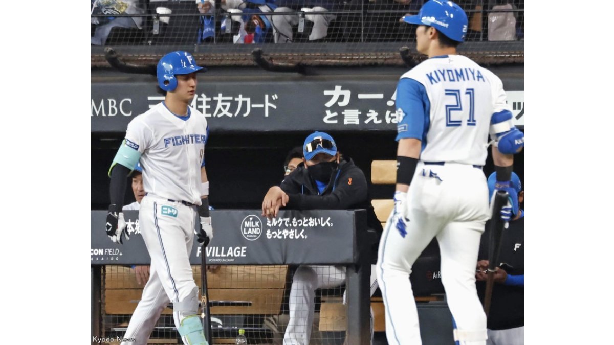 どう見てもアウト」…日曜午後「日本ハム-西武」のリプレー検証が波紋