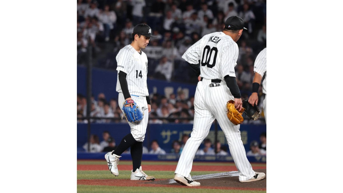 ロッテ】鈴木昭汰がサノーに痛恨同点被弾、マウンド上でぼう然 小島が