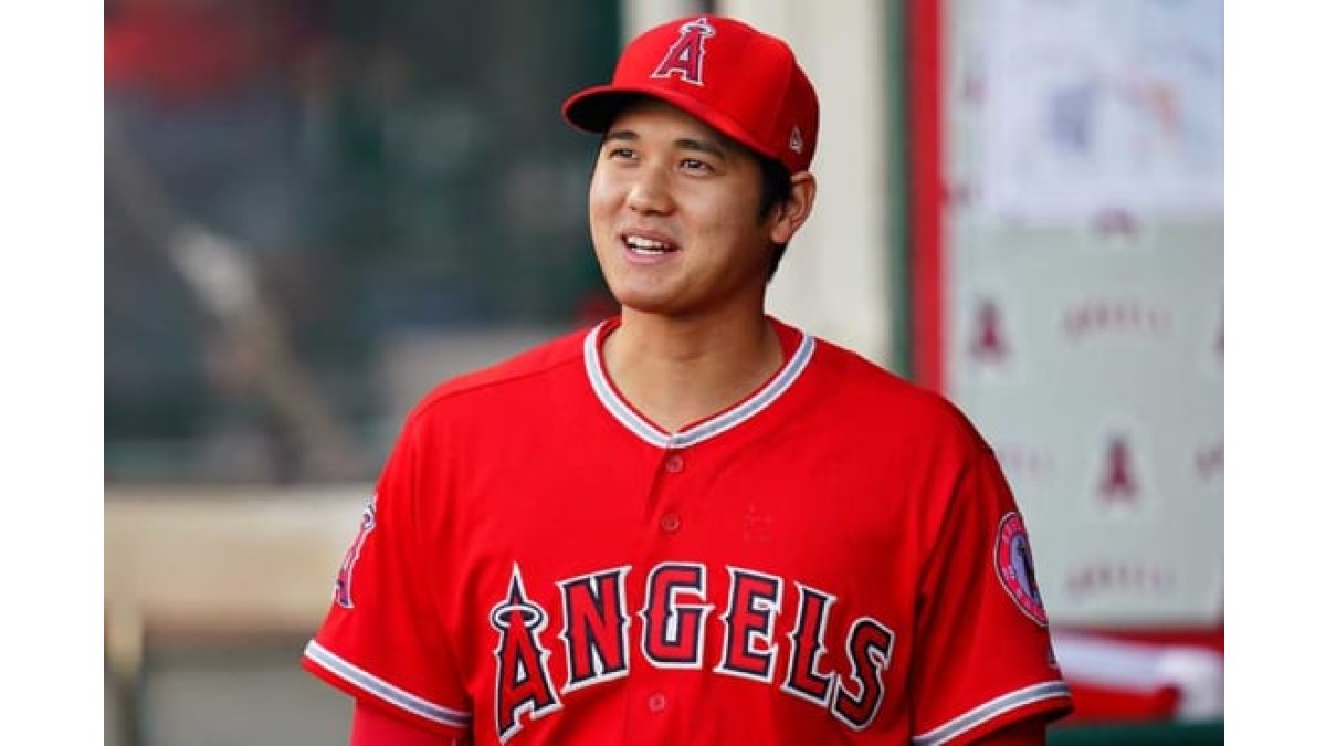 MLB】大谷翔平の巨大ボブルヘッド人形出現 キャンプ地で限定24体を11万