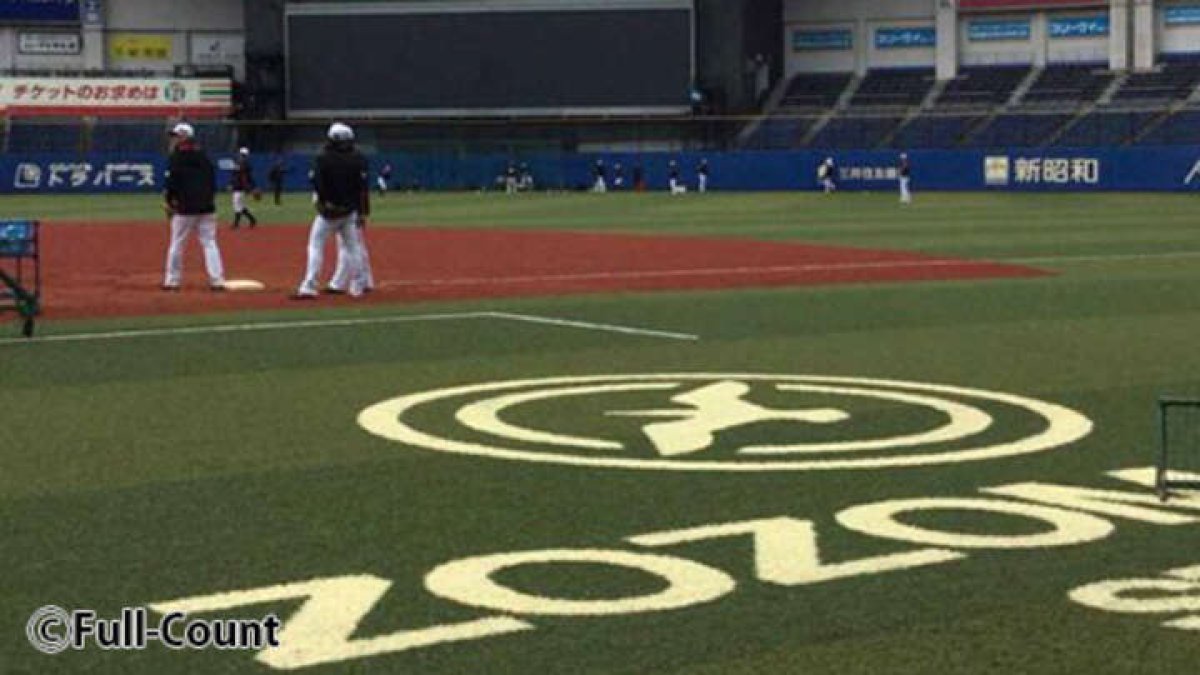 人工芝一新のZOZOマリン、土は入れ替え？ ロッテ井口監督が球団に要請