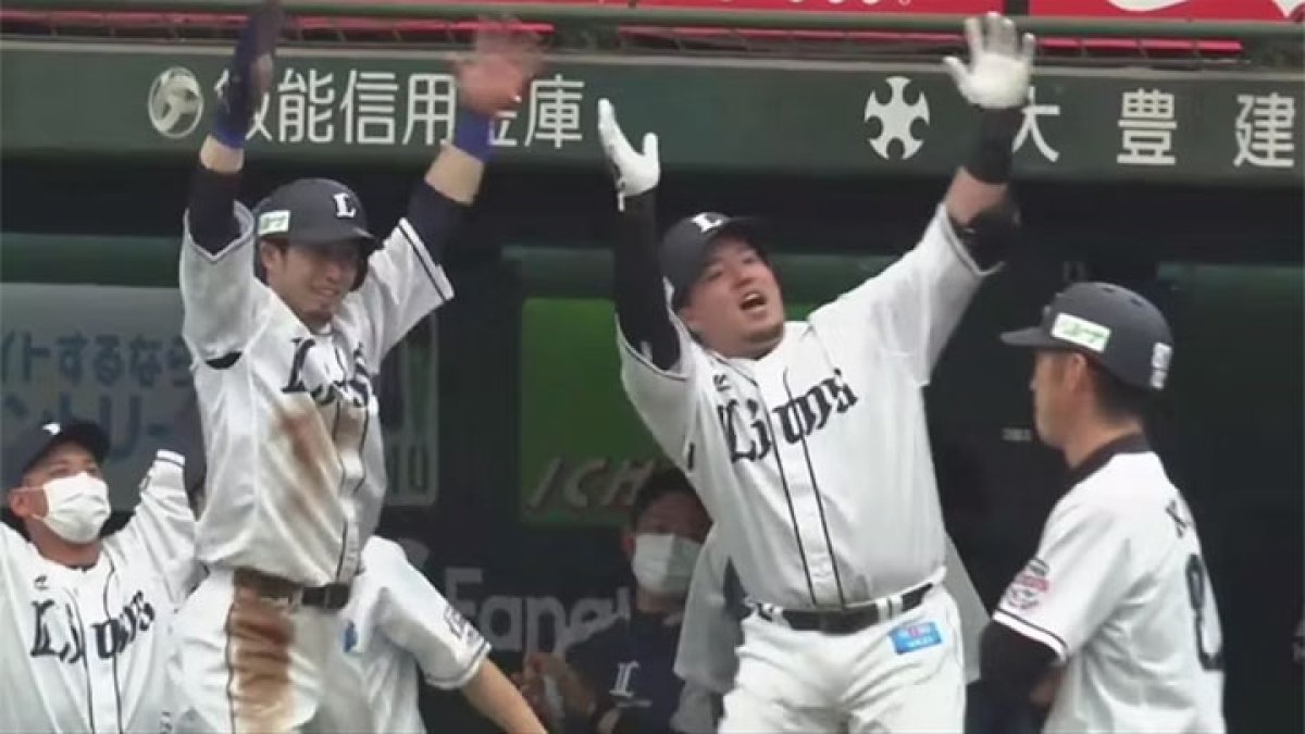 本塁打王、打点王に輝いた山川穂高。球団別対戦成績と印象的な一発を