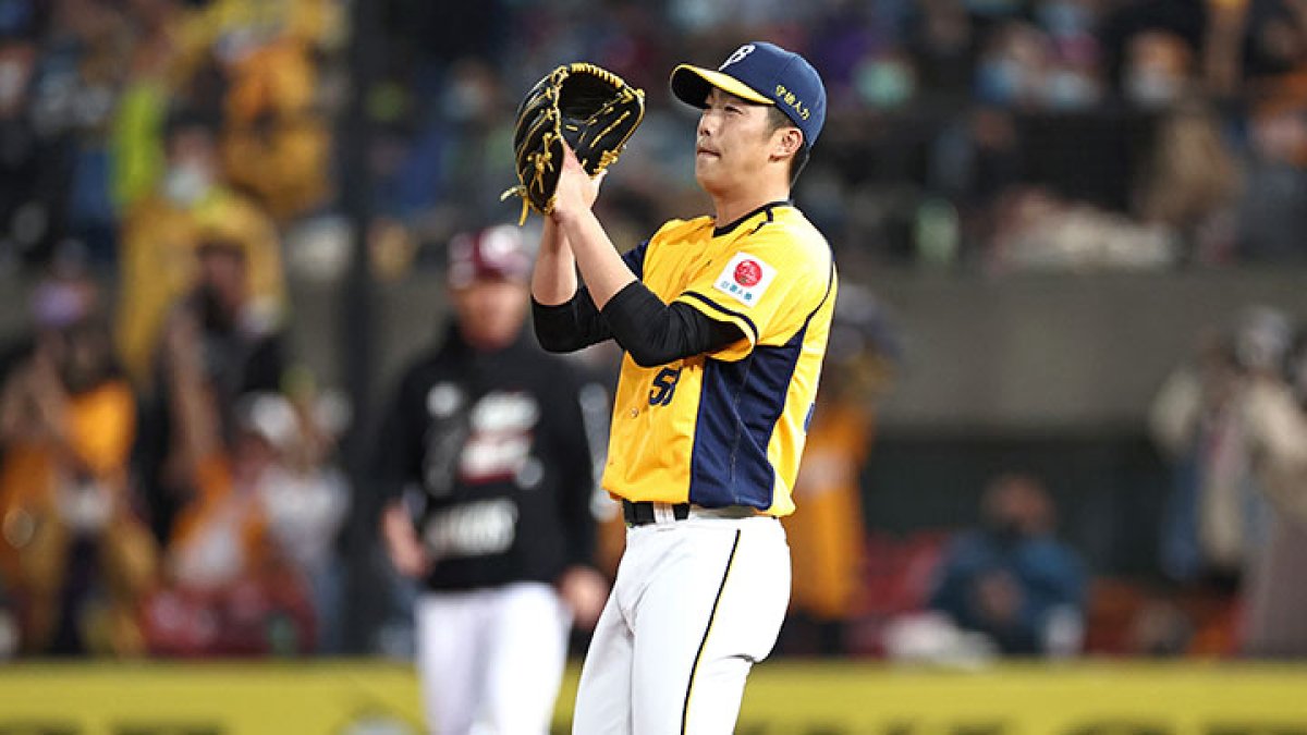 台湾プロ野球便り】林威助監督率いる中信兄弟が楽天モンキーズを4連勝