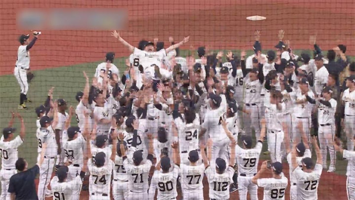 オリックスが3年連続15回目の優勝！ 満員の本拠地で3連覇達成｜パ・リーグ.com｜プロ野球