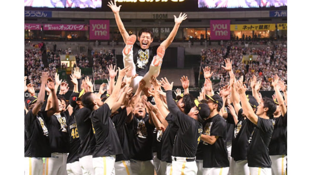 誰からも愛されたホークス本多雄一 引退試合に溢れた人柄「みんなに