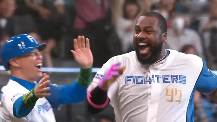 2戦連発にサヨナラ弾も！　レイエスが放った値千金のホームランをプレイバック