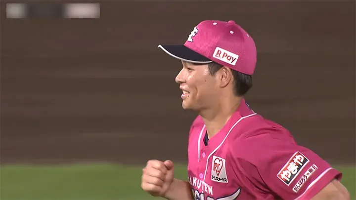 完璧なバックホーム！　中島大輔の勝利を呼び込む好返球